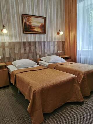Гостиница Визит Ковров Улучшенный двухместный номер с 1 кроватью или 2 отдельными кроватями-2