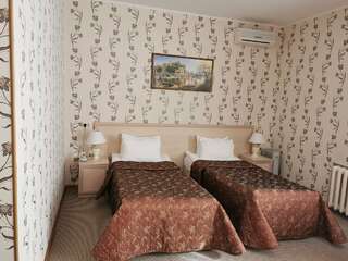 Гостиница Визит Ковров Cемейный номер с собственной ванной комнатой-2