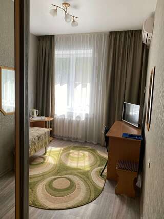 Гостиница Визит Ковров Улучшенный одноместный номер-3